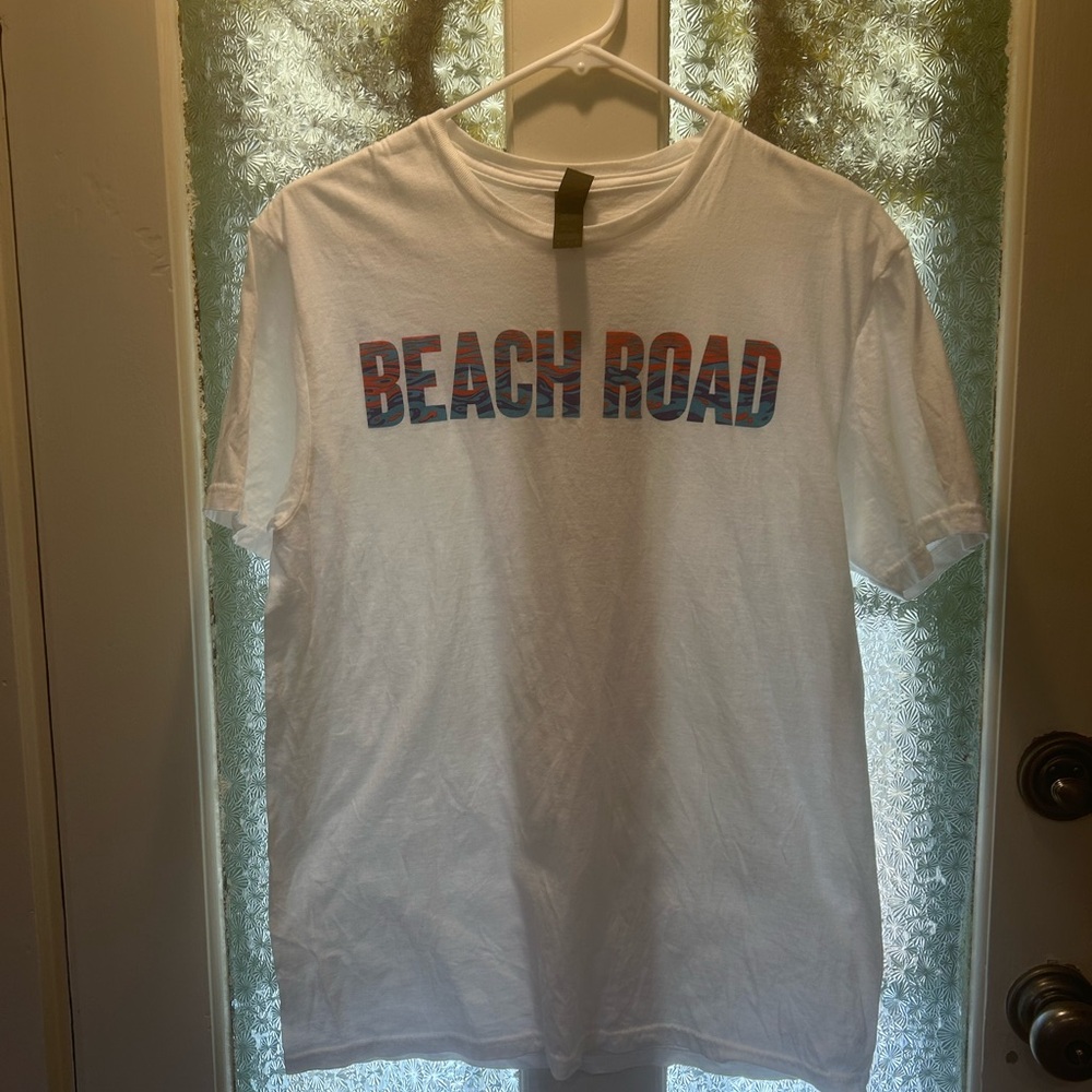 Uni Sex M Black Dog Beach Road White T-Shirt